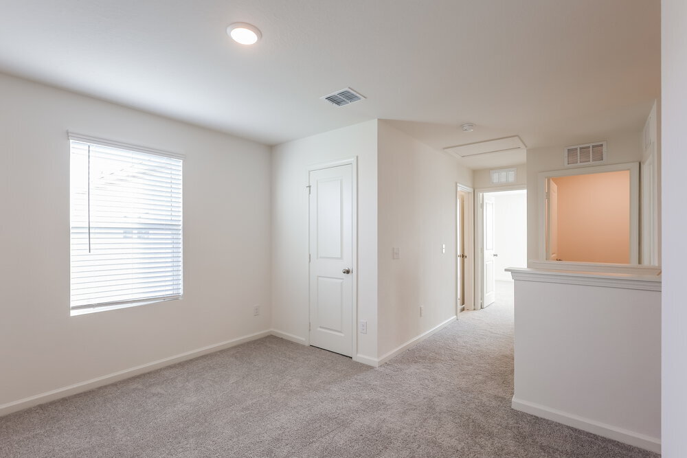 Building Photo - 5713 Texas Palm Dr