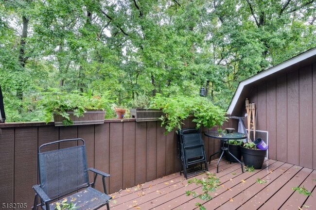 Building Photo - 78 Canterbury Rd