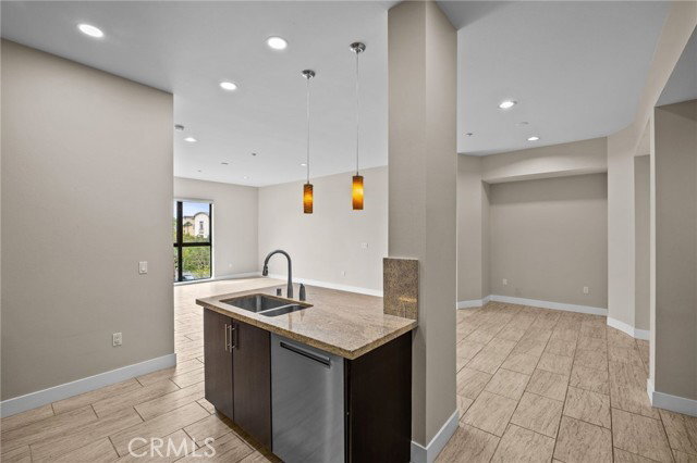 Building Photo - 402 Rockefeller