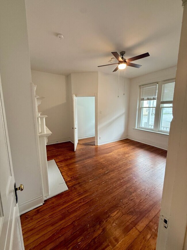 Building Photo - 603 N 26th St