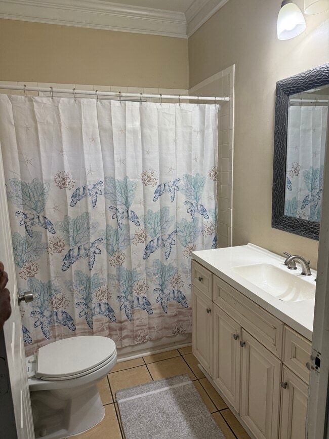 Building Photo - 876 McDaniel St SW