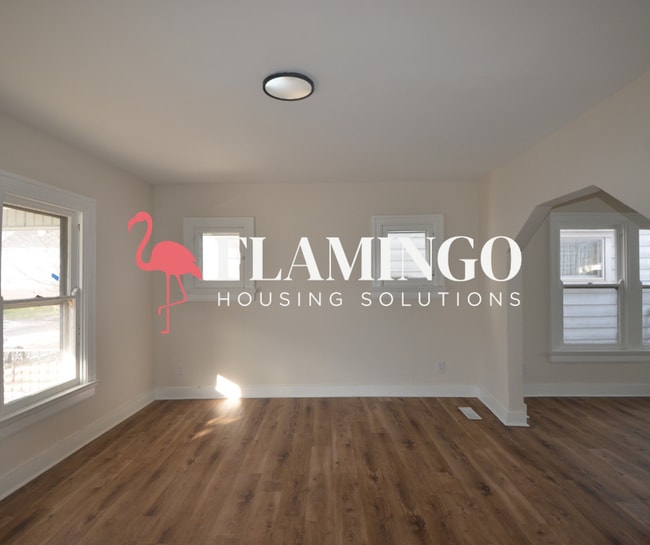 Building Photo - 82 S Sperling Ave