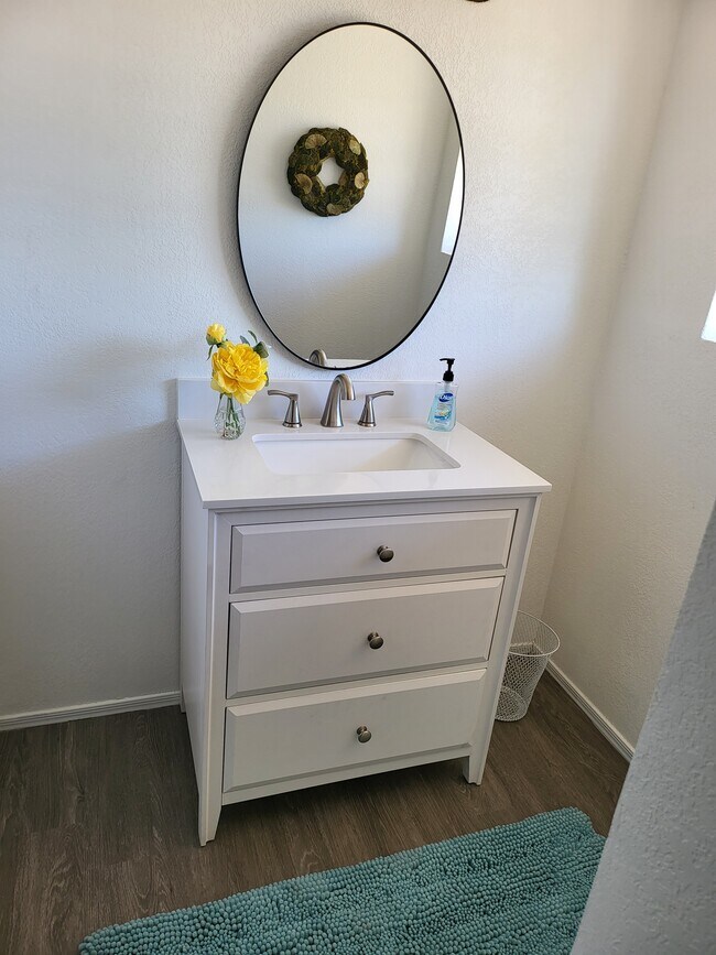 Building Photo - 1211 N Miller Rd