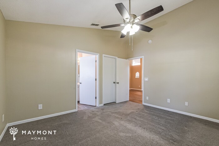 Building Photo - 2041 Donegan Pl