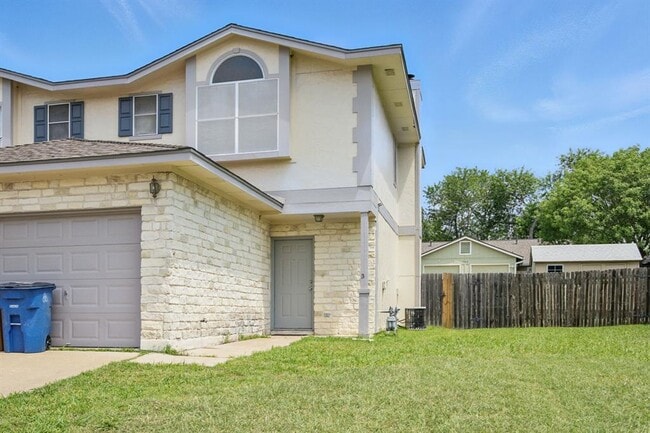 Primary Photo - 2808 Kestrel Dr