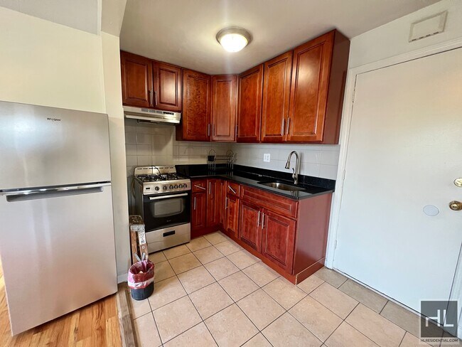 Building Photo - EAST 48 STREET