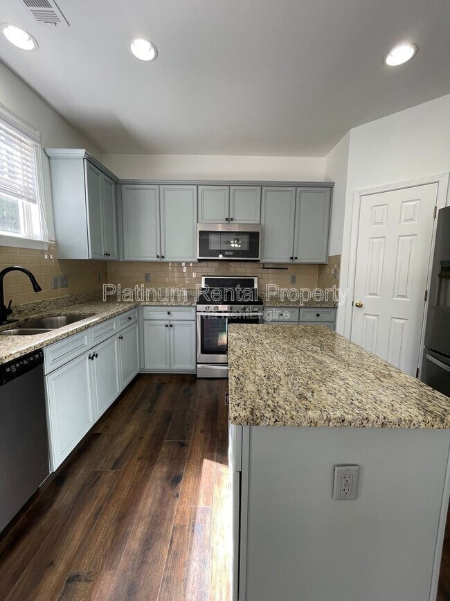 Building Photo - 3442 Old Towne Ln