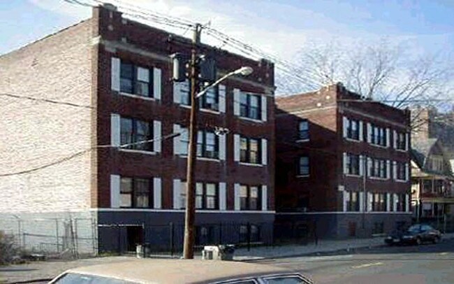 Primary Photo - 130-136 Delavan Ave