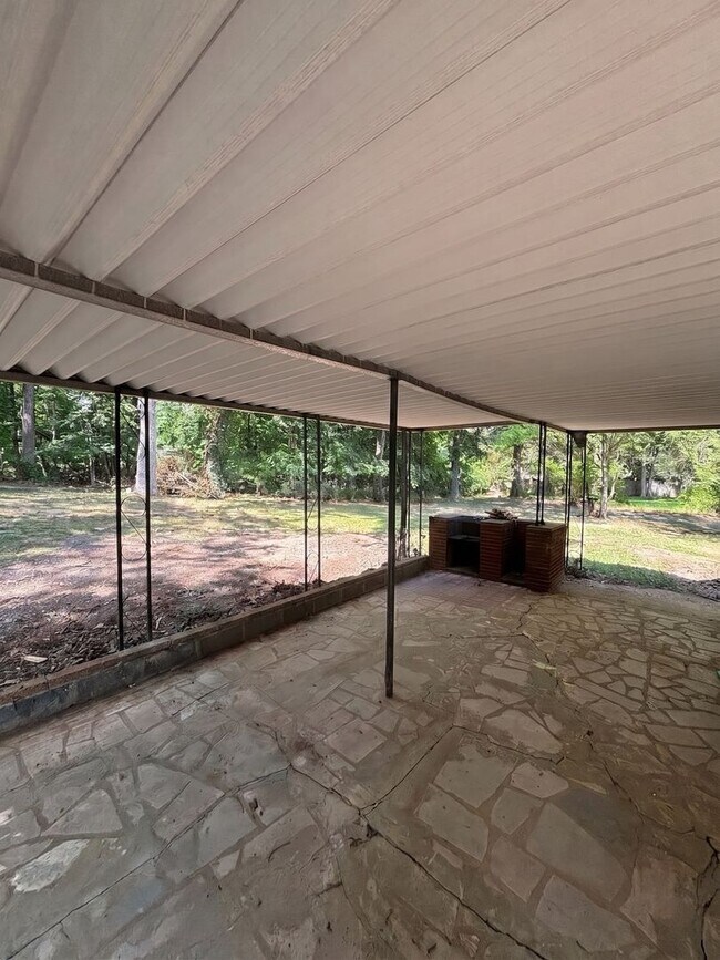 Building Photo - Updated Rancher in Norris!!