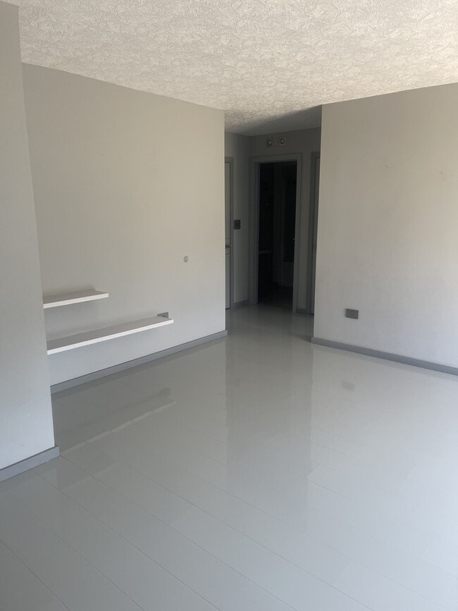 Building Photo - 234 E Bailey Rd