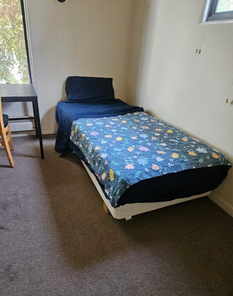 Building Photo - 1701 Le Roy Ave