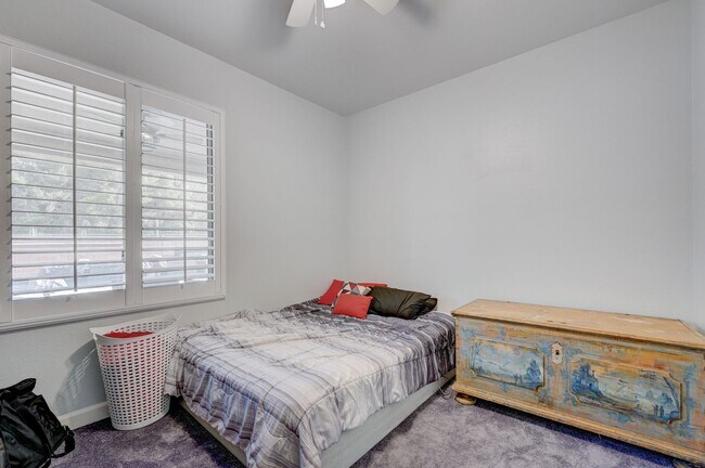 Building Photo - 4 Bedroom With a Pool in North Las Vegas- ...