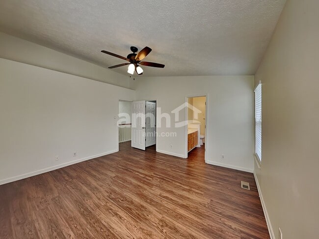 Building Photo - 2498 Port Kembla Dr