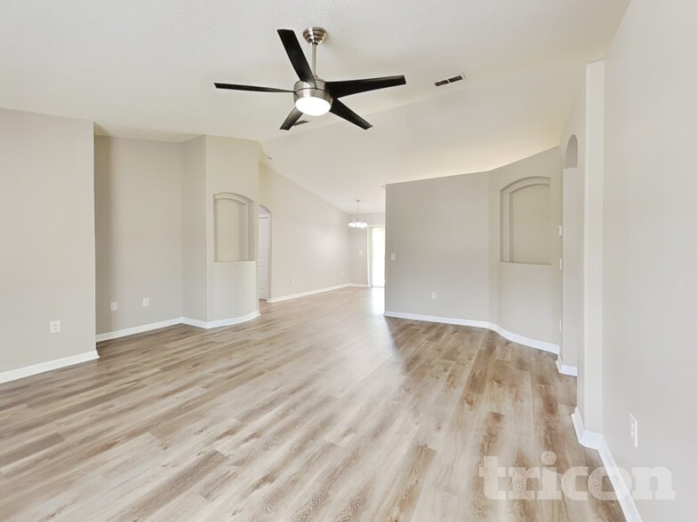 Building Photo - 54 Reidsville Dr