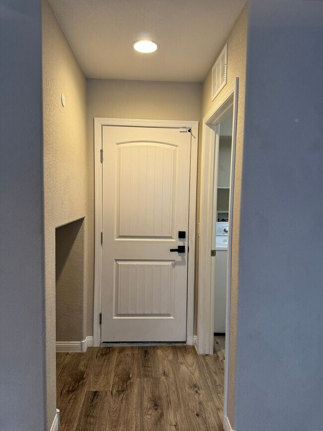 Building Photo - Beautiful 2-story home in the sought-after Providence community!