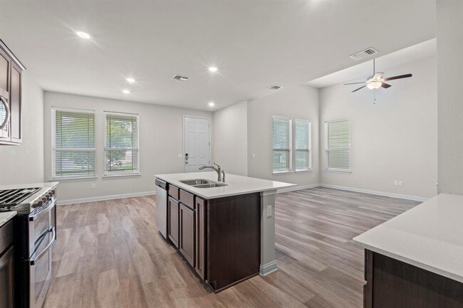 Building Photo - 7907 Mellencamp Dr