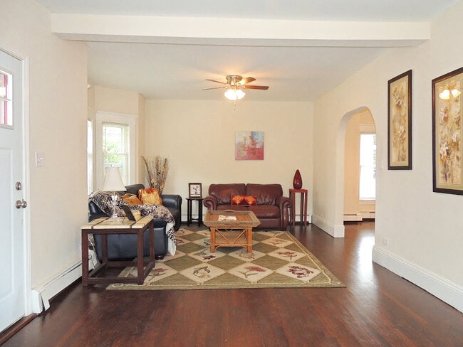 Building Photo - Renovated Colonial with 4 Beds - 1.5 Baths