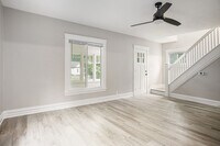 Building Photo - Fully Renovated 3 bed 2 bath home - Ask about our security deposit alternative!