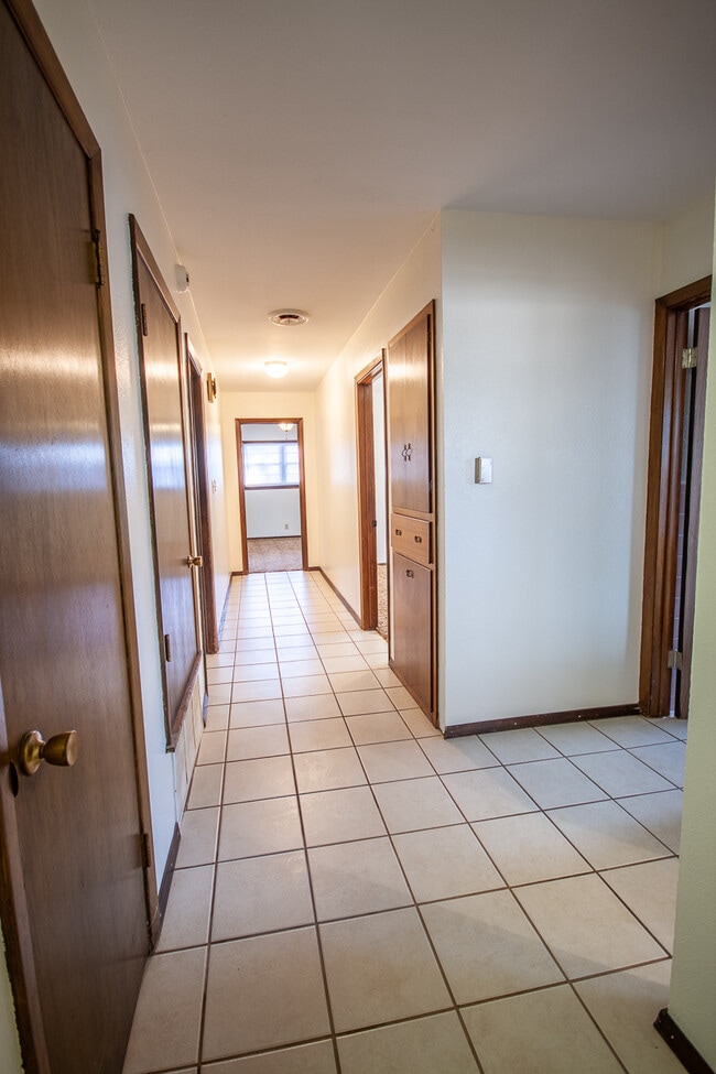 Building Photo - 1321 Piedmont Dr