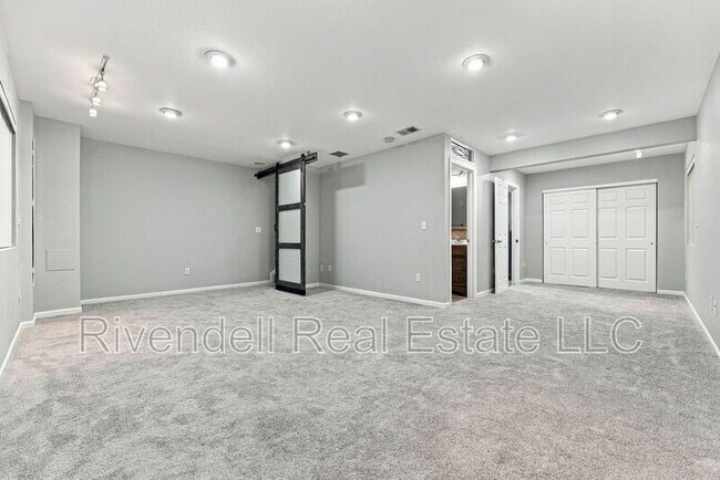 Building Photo - 4483 Applecrest Cir
