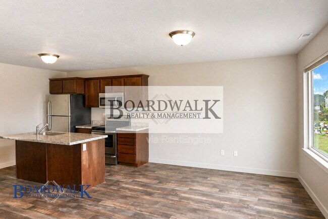 Building Photo - 14388 S Ferndale Way