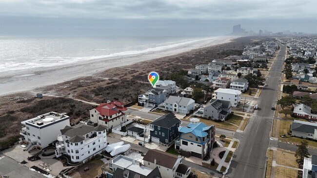 Building Photo - 404 21st St S