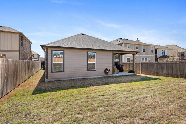 Building Photo - 2471 Sunrise Rd