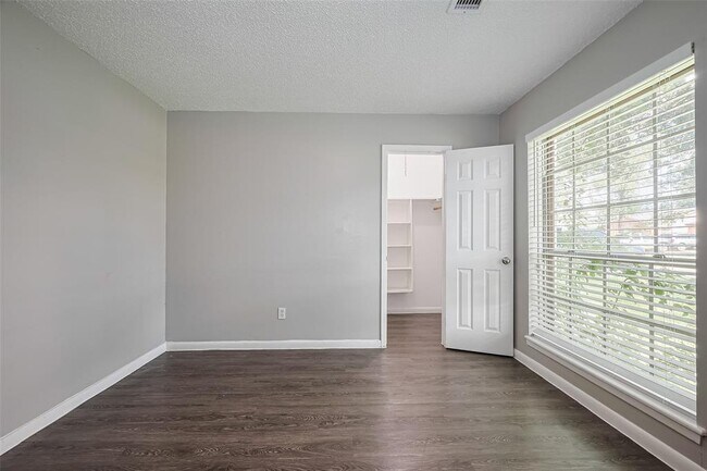 Building Photo - 14319 Waterville Way