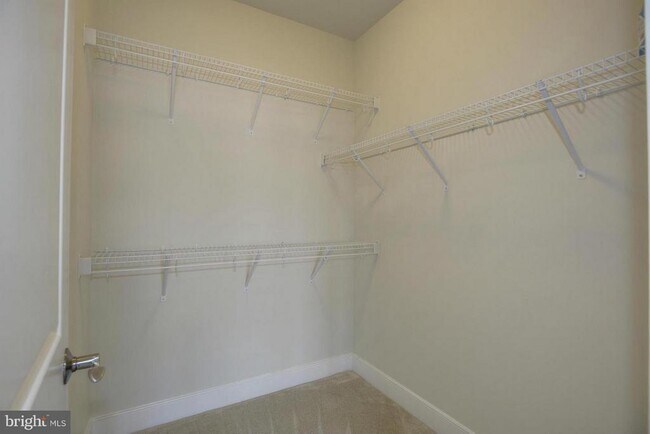 Building Photo - 2009 Richmond Hwy