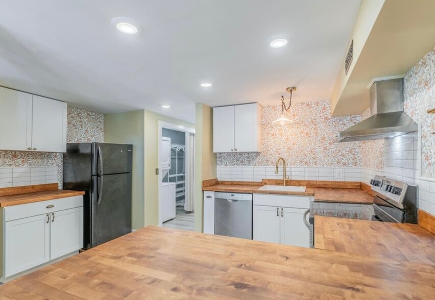 Kitchen - 449 High St