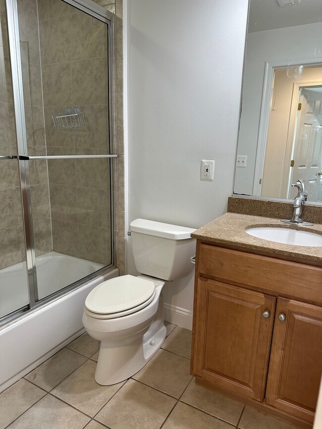 Building Photo - 5628 7th Rd S