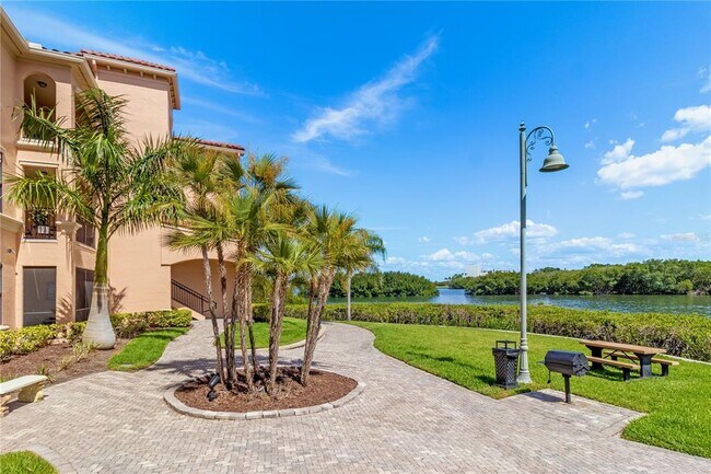 Building Photo - 2729 Via Murano