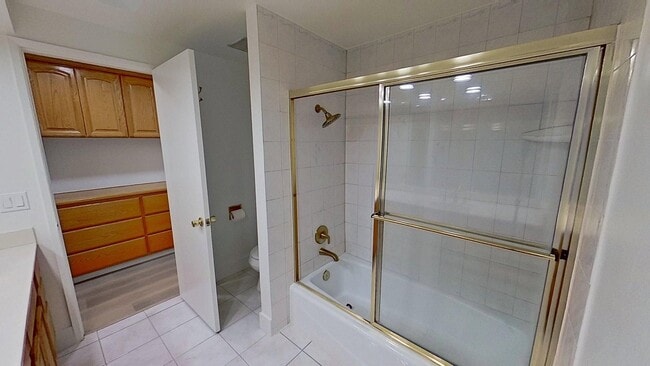 Building Photo - 5913 E Tiber Dr