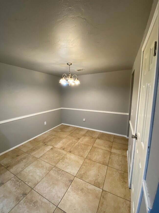 Building Photo - 8309 S Brookline Ave