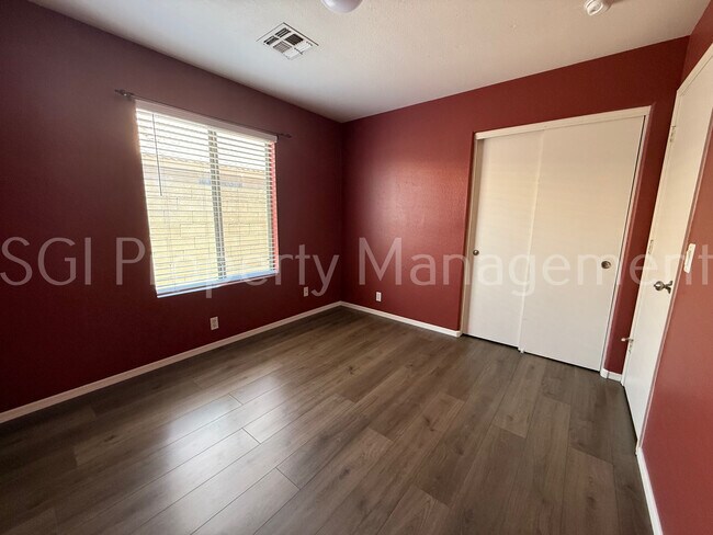 Building Photo - 9252 W Ironwood Dr
