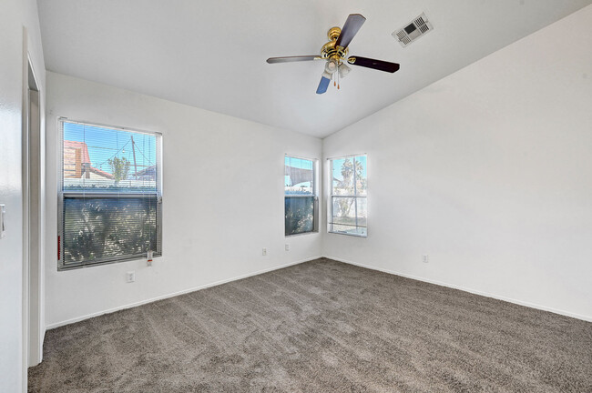 Primary bedroom - 4104 Evora Circle