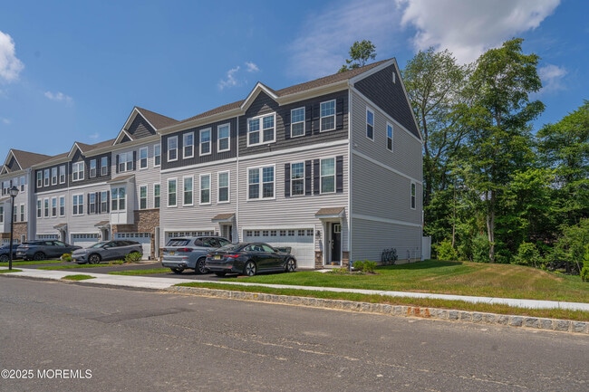 Building Photo - 64 Wembley Wy