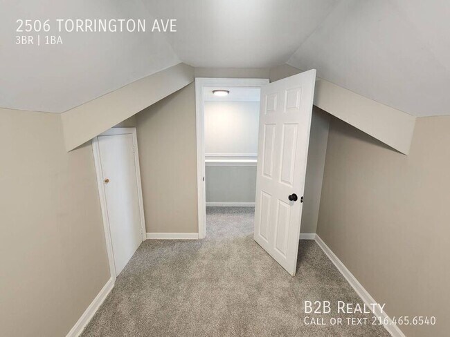 Building Photo - 2506 Torrington Ave