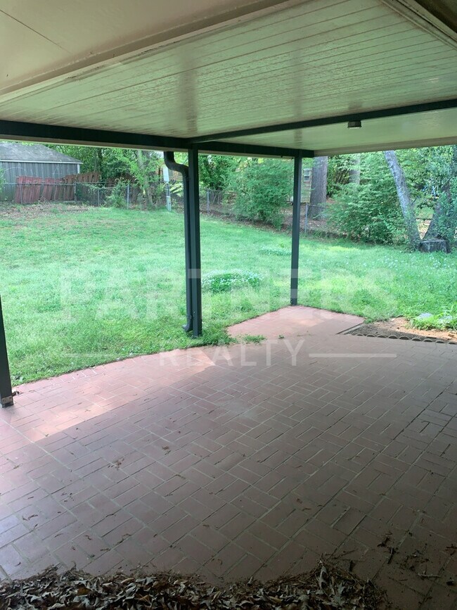 Building Photo - 4536 Wake Forest Dr