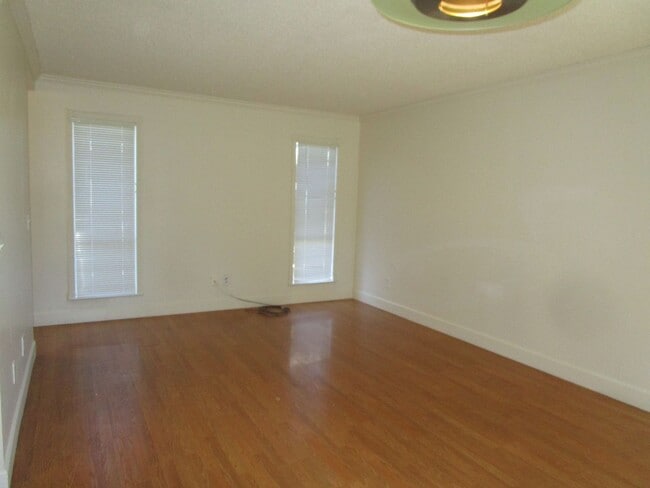 Building Photo - 53 El Basset Ct