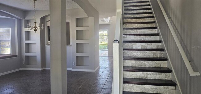 Building Photo - 8500 Palm Harbor Dr