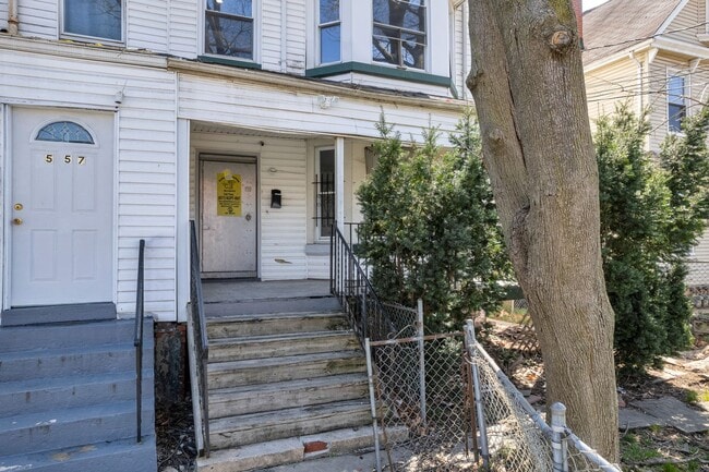 Building Photo - 555 Jefferson Ave