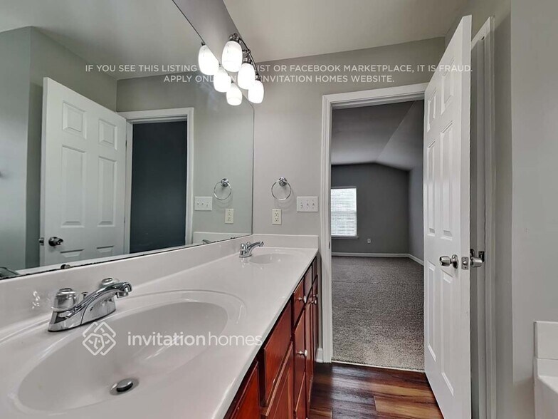 Building Photo - 4020 Linville Falls Ln