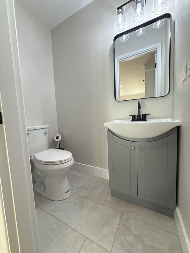 Building Photo - SFH Montgomery