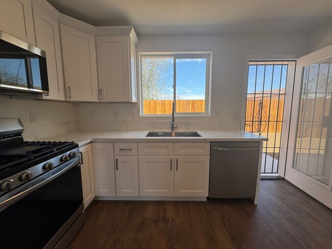 Building Photo - Brand New 2BR home with fenced yard