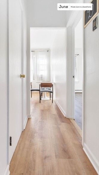 Building Photo - Room in Shared 4 bed/1 bath home