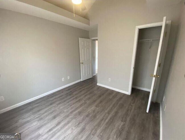 Building Photo - 230 Stirling Bridge Dr