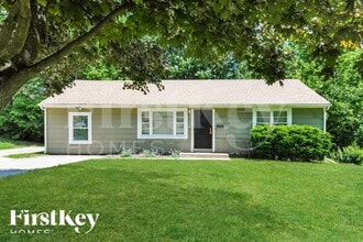 Building Photo - 11319 Bennington Ave