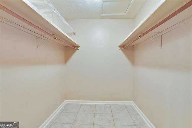 Building Photo - 2949 Torreya Way SE