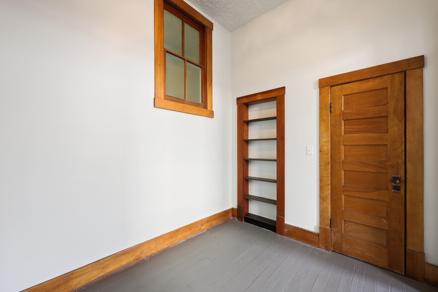 Study / Den - 217 N Sibley Ave